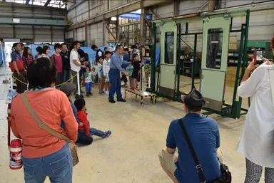電車のドアを開けてみよう