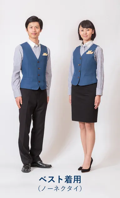 ベスト着用(ノーネクタイ)