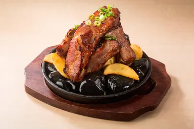 かぶりつき！骨付きバックリブ