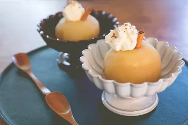 リンゴのワイン煮