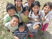 ボリビアのコミュニティ開発地区の子どもたち