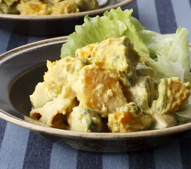 かぼちゃとアボカドのカレーマヨサラダ