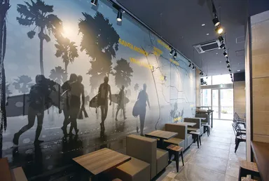 カールスジュニアららぽーと湘南平塚レストラン　店内