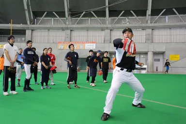 稲葉氏による「外野守備の基本」