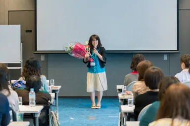 「ラブストーリー・クリエイター・スクール」最終回にてグランプリ表彰時