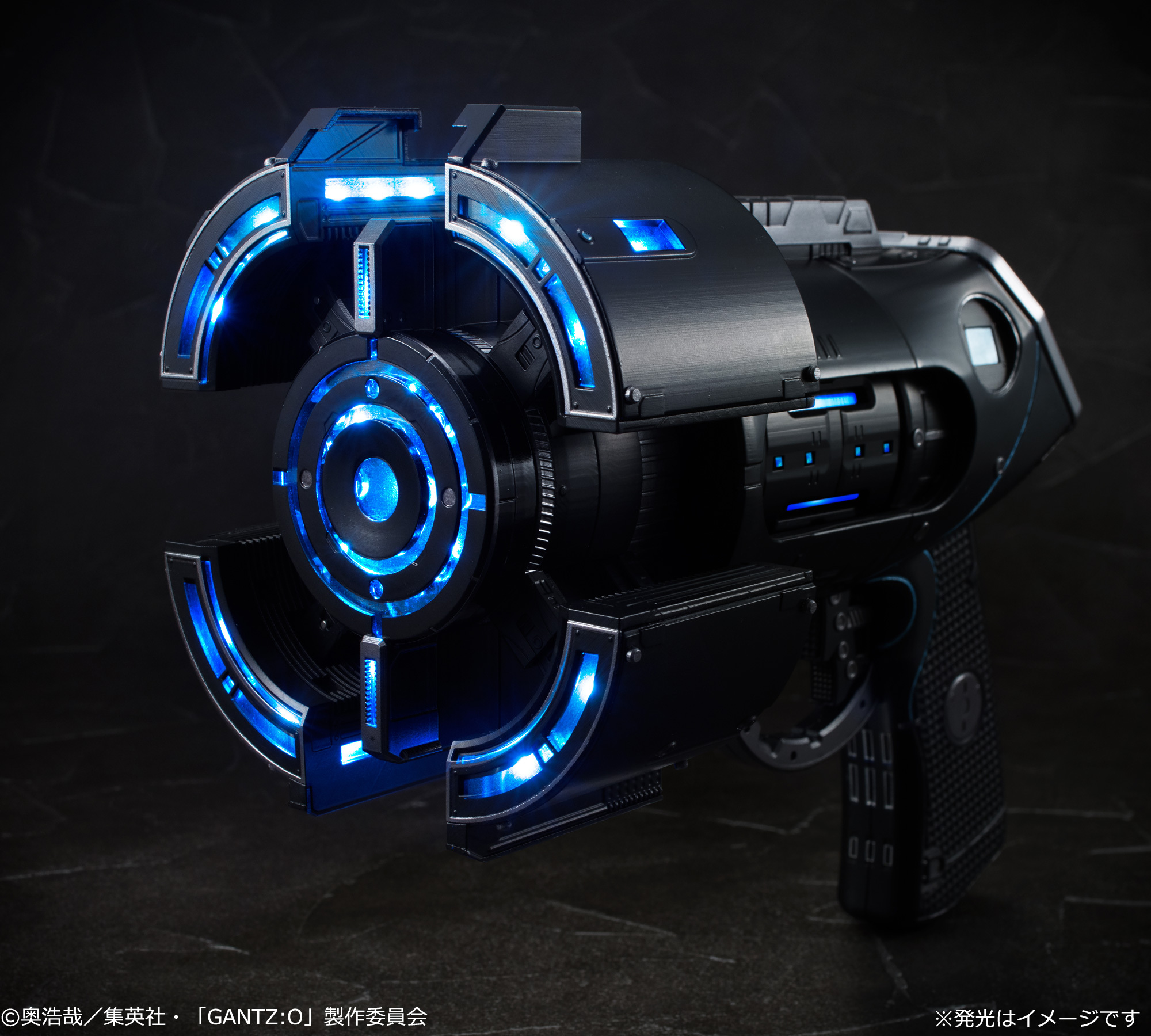 映画「GANTZ:O」の武器“Xガン”が実物大で登場 トリガーで銃が展開する