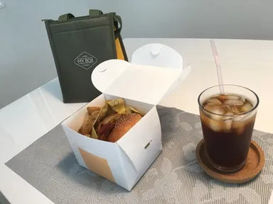 ハンバーガーを入れたマイボックス