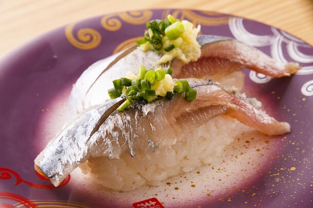 秋刀魚の握り 280円(税別) 1