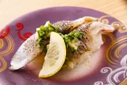 秋刀魚の握り(炙り) 280円(税別) 1