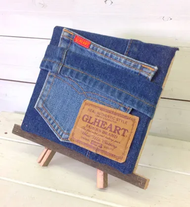 古着と廃木材を用いたマルチスタンド