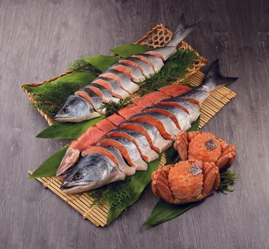 ＜中島水産＞鮭、毛がに