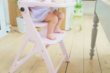 AFFELチェア　足が届きます