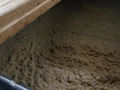 「愛桜」では約6カ月間、もろみを熟成させます