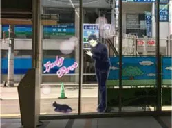 スポットの写真とアニメのシーンが見比べられるパネル イメージ