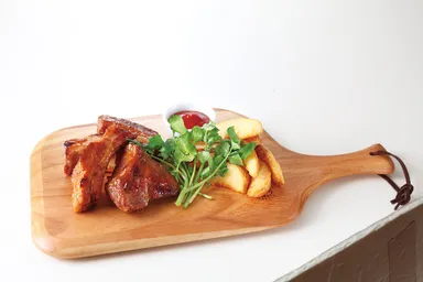 【スペアリブ】980円（税抜）