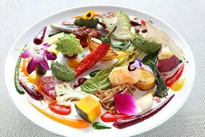 南館8F現代風野菜フレンチ「リュミエール大阪KARATO」の「野菜の遊園地」