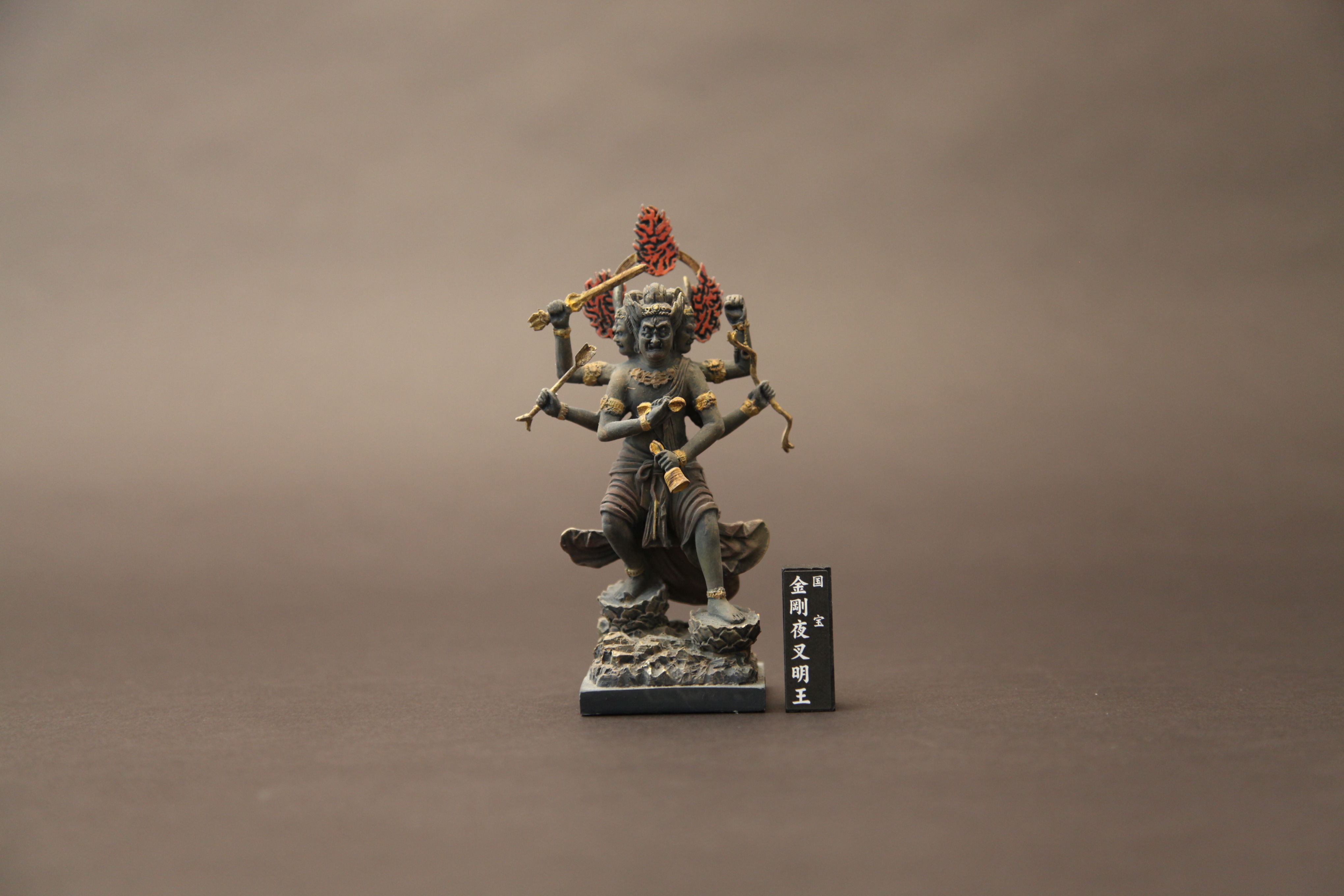 京都の東寺が公認するミニチュア仏像フィギュア 『MINIBUTSU』の