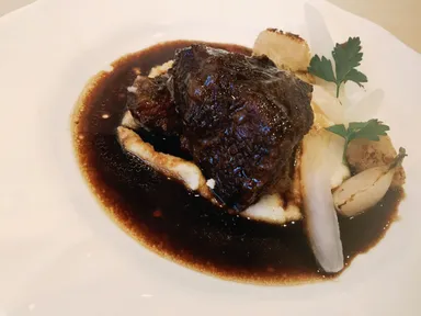 和牛頬肉のベルギー黒ビール煮