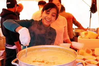 国民食の麺料理「モヒンガー」をぜひ！
