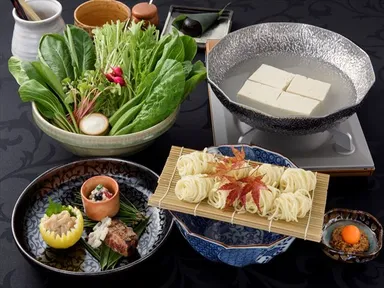 【究極の湯豆腐を鍋コースで】