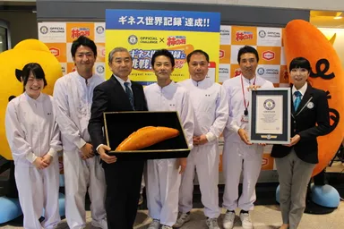 亀田製菓本社にてギネス世界記録を達成