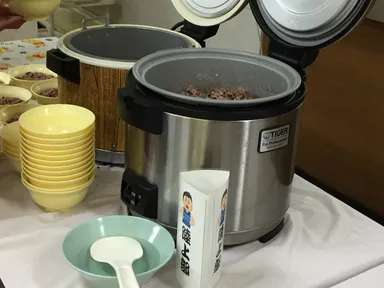 中央学院高等学校　合宿食事風景(1)