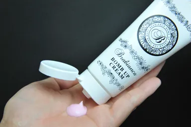 匂いにもこだわったクリーム