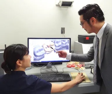 コンピュータによるクラウン(かぶせもの)の設定