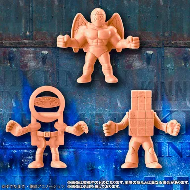 (左から)チエの輪マン、ペンタゴン、キューブマン