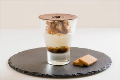 ショートブラックのグラニテとショートブレッド