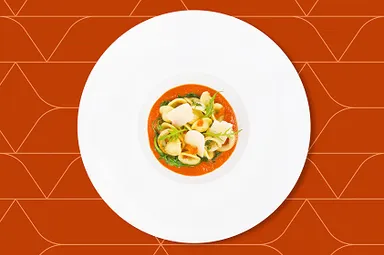 イカ、ルッコラ、トマトのパスタ