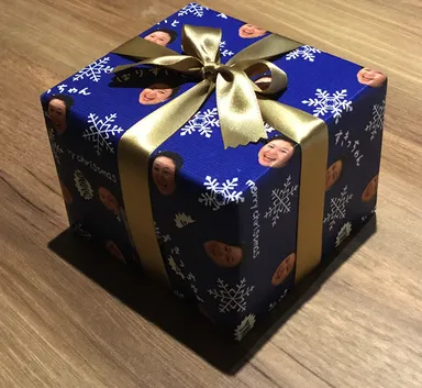 「Docking! Face ラッピング」でギフトラッピング(イメージ)