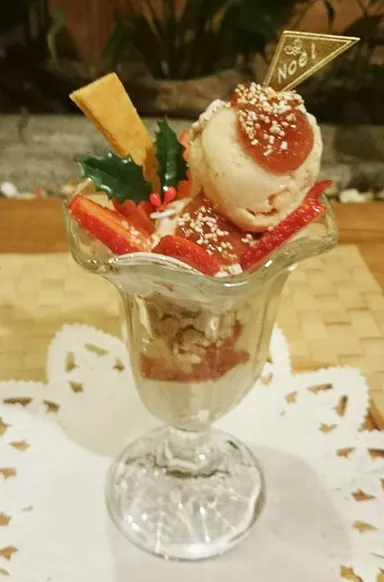 パフェ(100％植物性、砂糖0％)