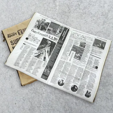 ペーパークラッチバッグ　新聞柄２