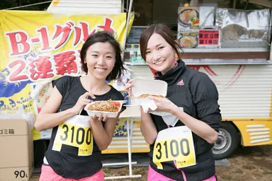 絶品グルメ屋台が楽しめる！