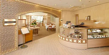 東京會舘レストラン ロッシニ　エントランス