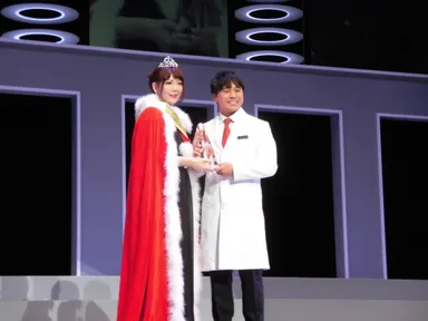 河村美沙季さん(左)・相川総括院長(右)