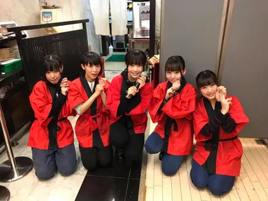 メンバーは普段は寿司店で働く