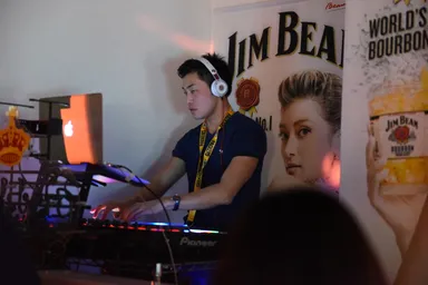 DJプレイの様子