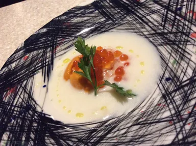 聖護院蕪の冷製ポタージュ -うにとイクラのせ-