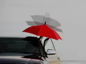 車の乗り降りで便利な傘