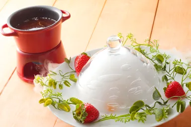 白いちごと季節フルーツのチョコレートフォンデュ1