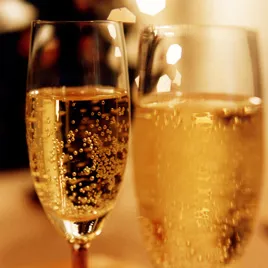 シャンパンを自宅で楽しむ人が増えてきています。