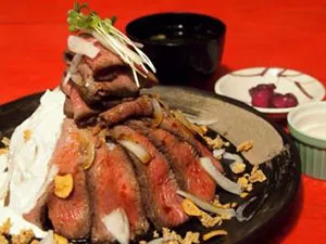 六甲山　山盛りローストビーフ丼