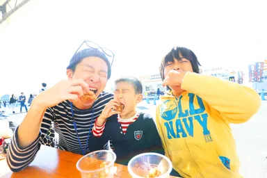 からあげを食べる イメージ