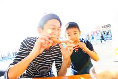 からあげを食べるイメージ 2