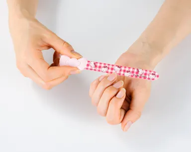 つめやすり使用イメージ