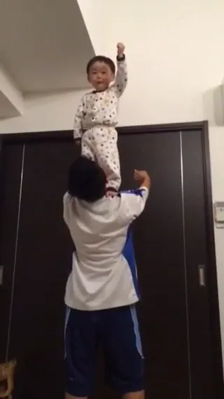 優秀賞「親子サーカス」