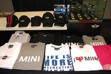 COOLなMINIウェアを取り揃えています