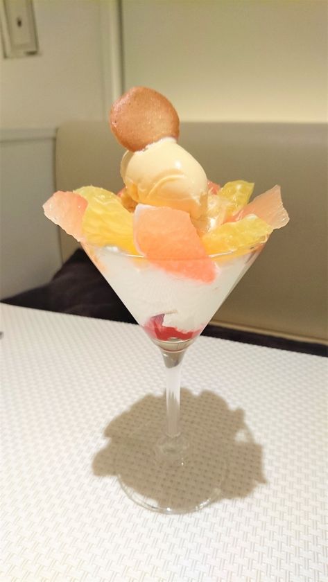 梅の季節限定！“梅×グレープフルーツ”のパフェ登場
　梅ヶ丘のフランス料理店『レストランHK』で2/11～提供